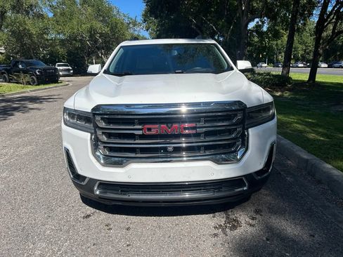 Used 2023 GMC Acadia SLT w/ Technology Package FWD image 3