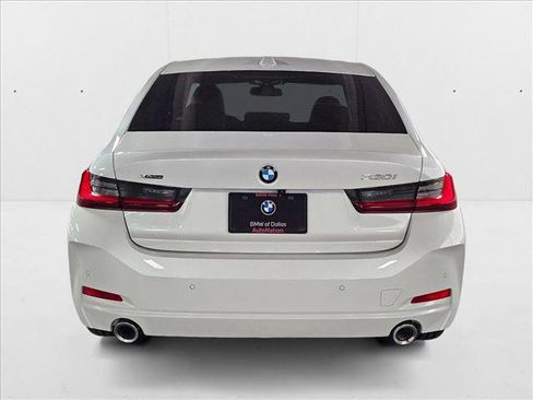 Used 2025 BMW 330i xDrive Sedan w/ Convenience Package image 7