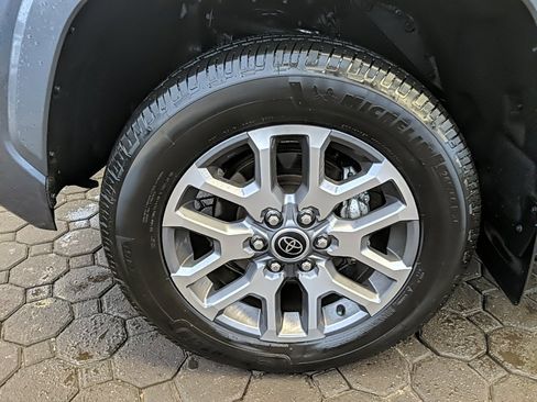 Used 2023 Toyota Tundra 1794 Edition image 9