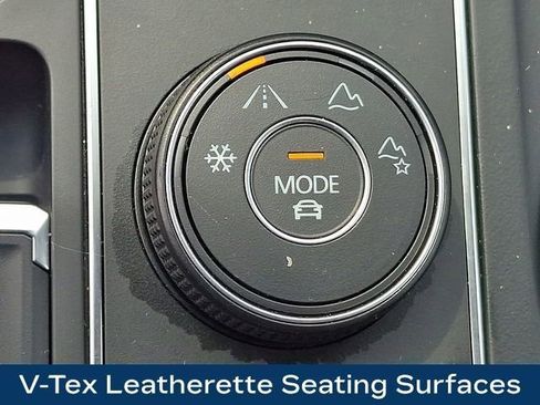 Used 2020 Volkswagen Atlas Cross Sport SE image 13