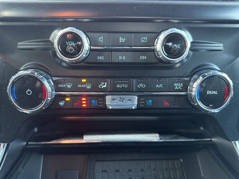 Certified 2023 Ford F150 Platinum w/ Equipment Group 701A High image 28