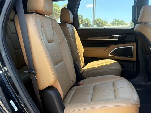 Used 2020 Kia Telluride SX FWD image 16