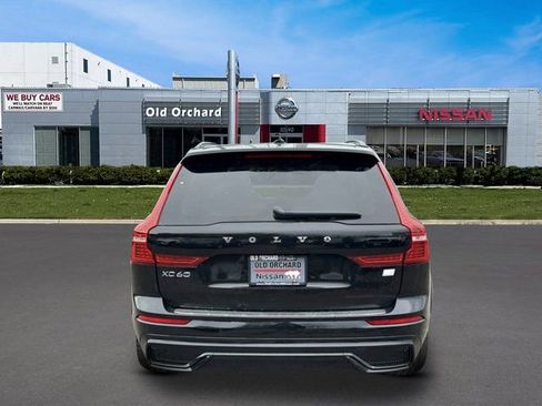 Used 2022 Volvo XC60 T8 R-Design w/ Advanced Package image 5