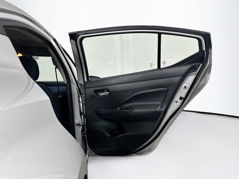 Used 2025 Nissan Versa SV FWD image 28