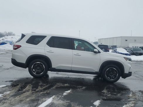 Certified 2025 Honda Pilot EX-L image 8
