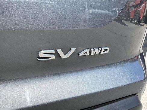Used 2024 Nissan Pathfinder SV AWD/4WD image 25