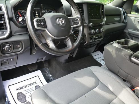 Used 2022 RAM 1500 Big Horn AWD/4WD image 10