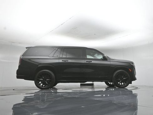 Used 2021 Cadillac Escalade ESV Luxury AWD/4WD image 57