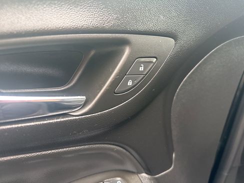 Used 2023 Chevrolet Equinox LT image 17