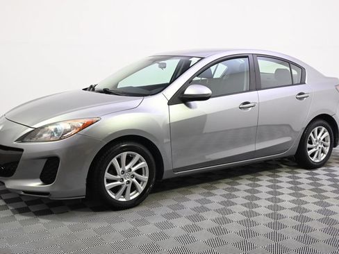 Used 2012 MAZDA MAZDA3 i Touring FWD image 2