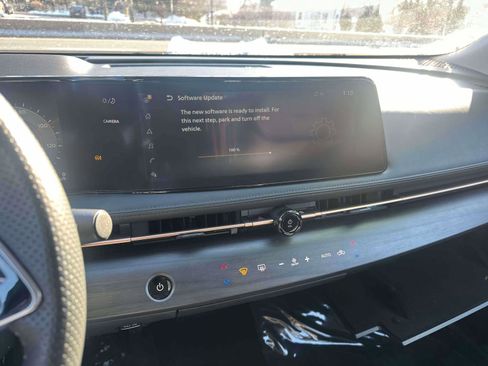 Used 2023 Nissan Ariya AWD image 27