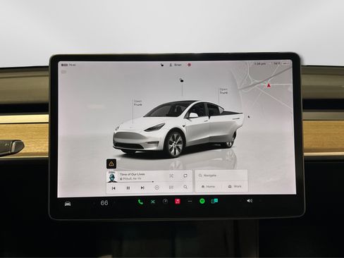 Used 2022 Tesla Model Y Long Range image 27