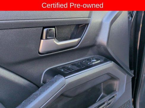 Certified 2025 Toyota Tacoma TRD Off-Road AWD/4WD image 10