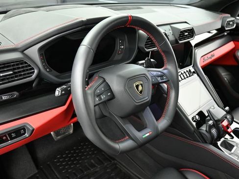 Used 2024 Lamborghini Urus S AWD/4WD image 17