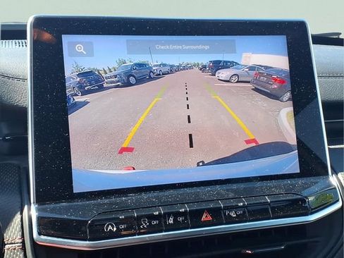 Used 2025 Jeep Compass Trailhawk w/ Trailer Tow Group AWD/4WD image 8
