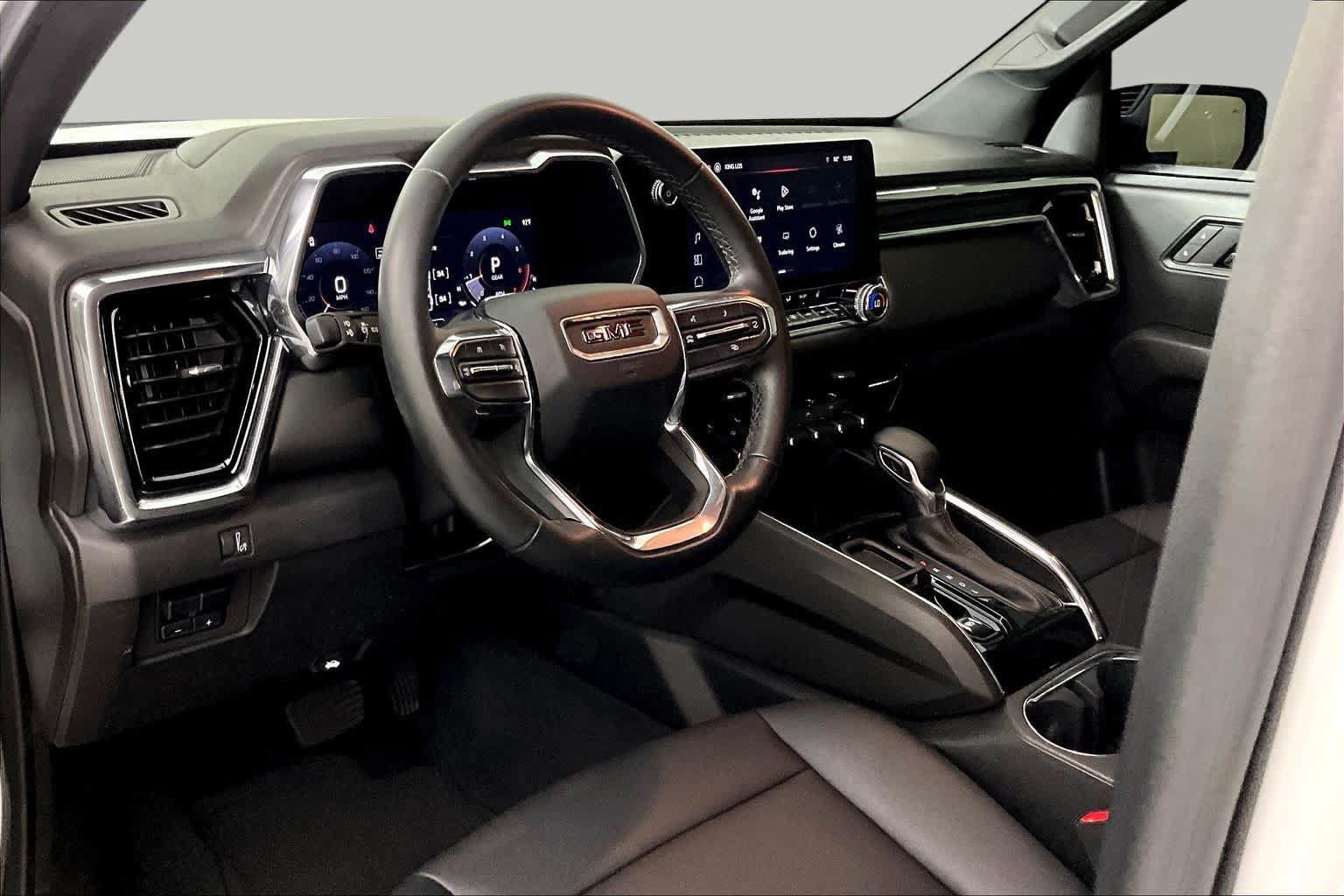 Used 2024 GMC Canyon Elevation w/ Elevation Premium Package RWD image 16