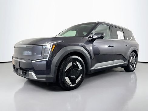 Used 2026 Kia EV9 Wind AWD/4WD image 45