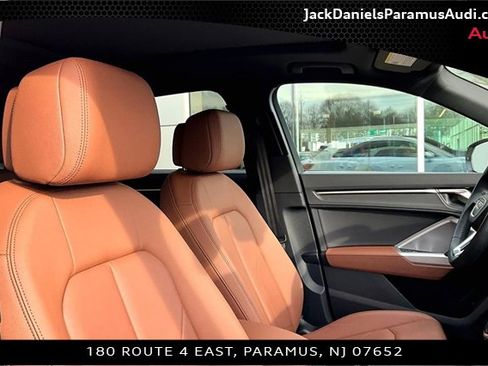 Used 2023 Audi Q3 2.0T Premium w/ Convenience Package image 7