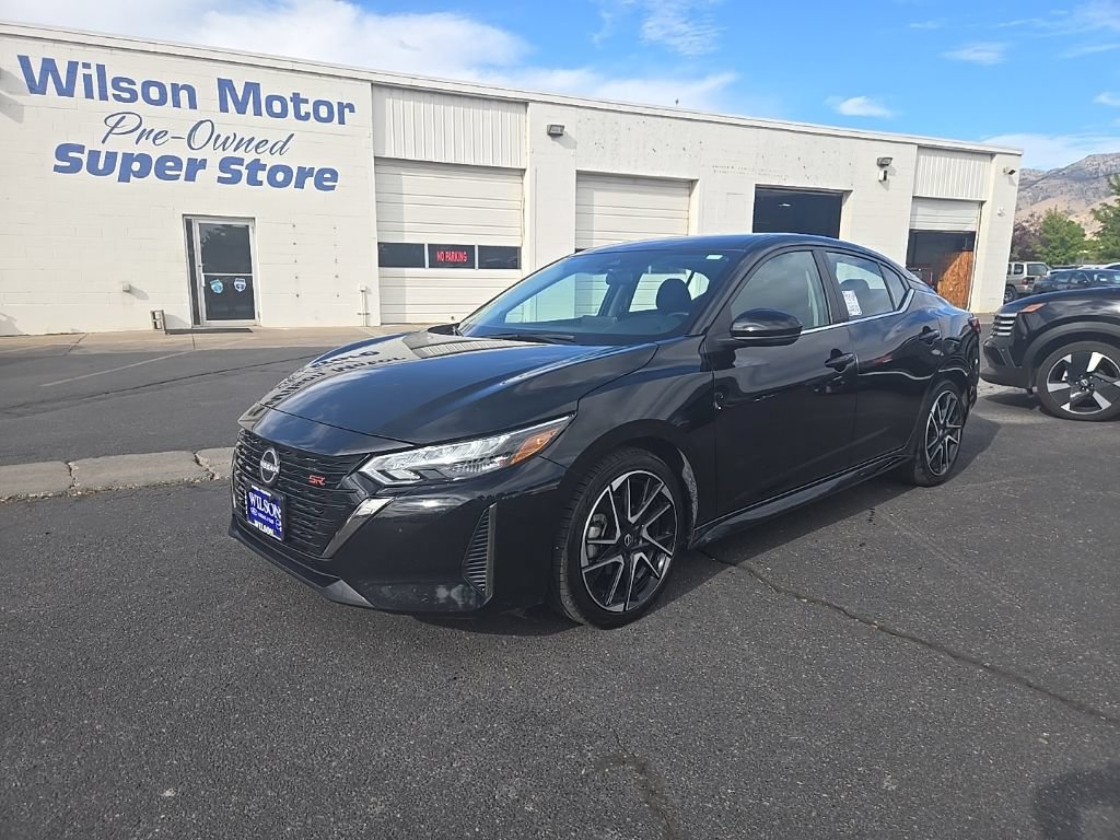 Used 2025 Nissan Sentra SR FWD image 1