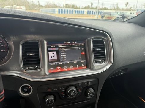Used 2014 Dodge Charger R/T w/ Wheels & Tunes Group image 19