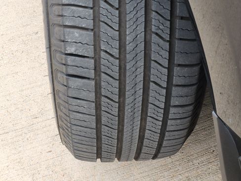 Used 2010 Cadillac SRX Luxury image 14