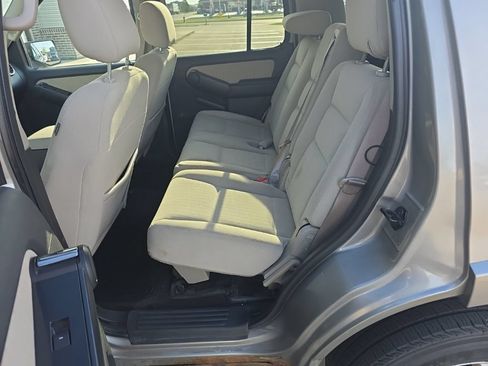 Used 2008 Ford Explorer XLT AWD/4WD image 7