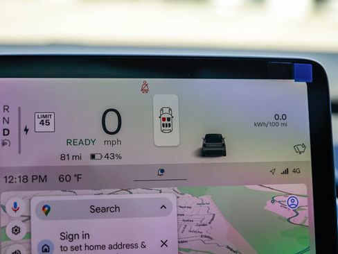 New 2026 Volvo EX30 Plus w/ Protection Package image 24