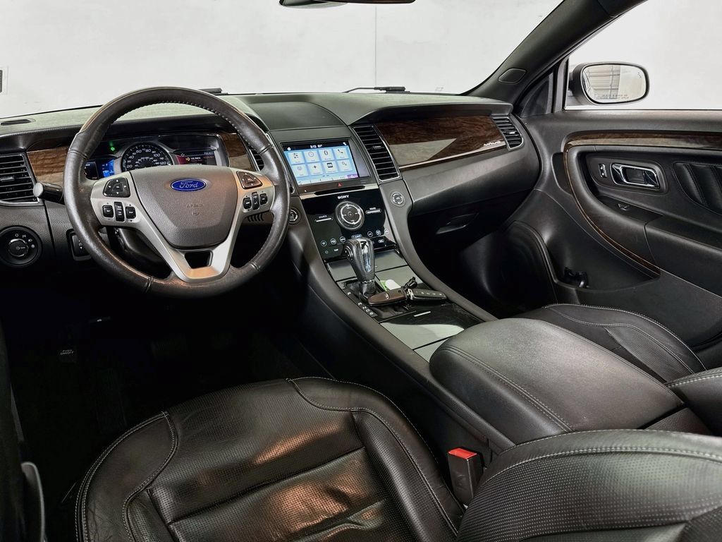 Used 2018 Ford Taurus Limited w/ Driver Assist Package AWD/4WD image 26