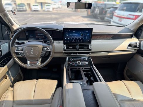 Used 2022 Lincoln Navigator Reserve AWD/4WD image 19
