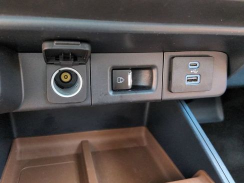 Certified 2024 Ford Maverick Lariat FWD image 30