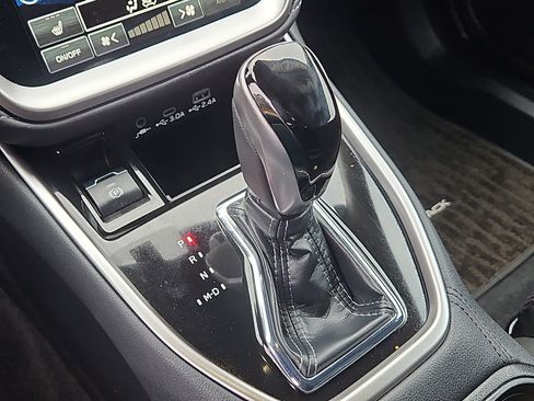 Certified 2025 Subaru Outback Premium image 17