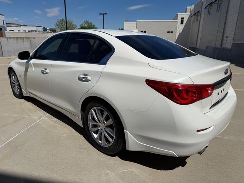 Used 2016 INFINITI Q50 3.0t Premium w/ Cargo Package RWD image 5