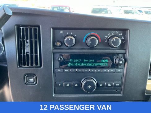 Used 2019 Chevrolet Express 3500 LT w/ LT Preferred Equipment Group image 22