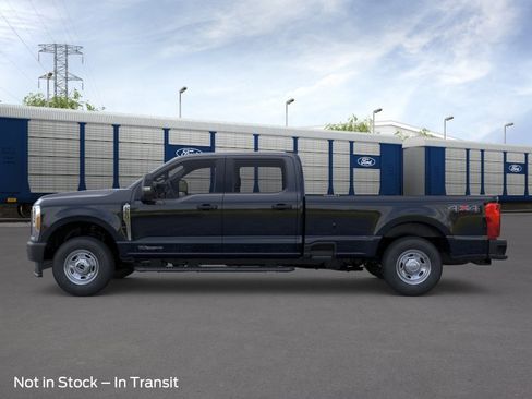 New 2026 Ford F250 4x4 Crew Cab Super Duty image 3