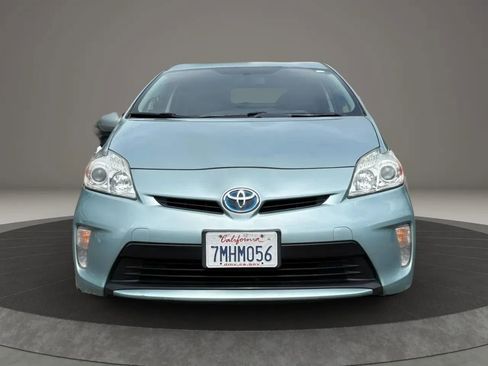 Used 2015 Toyota Prius Three image 2