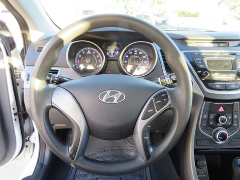 Used 2016 Hyundai Elantra SE FWD image 13