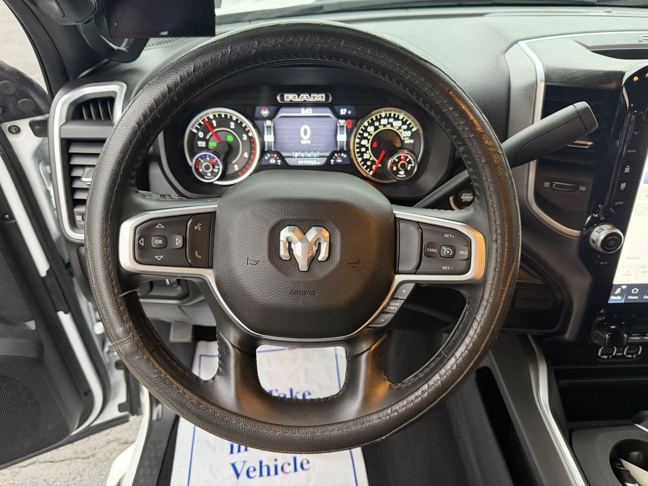 Used 2024 RAM 3500 Big Horn w/ Level 2 Equipment Group AWD/4WD image 25