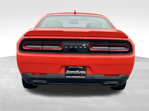 Used 2016 Dodge Challenger SXT Plus image 6