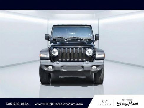 Used 2022 Jeep Wrangler Unlimited Sport AWD/4WD image 2