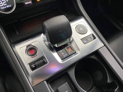 Used 2021 Jaguar F-PACE SVR image 18