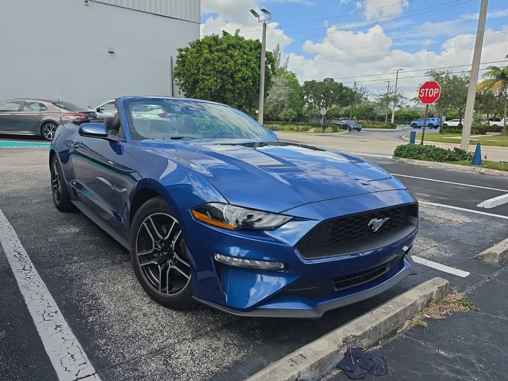 Used 2022 Ford Mustang Premium w/ Ford Safe & Smart Package RWD image 1