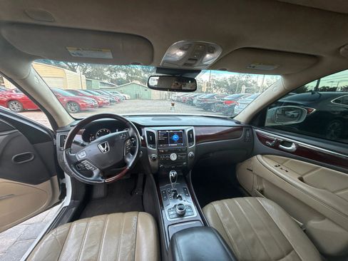 Used 2012 Hyundai Equus Signature RWD image 20