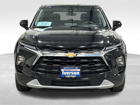 Used 2025 Chevrolet Blazer LT image 2