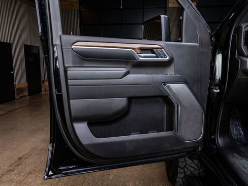 Used 2024 Chevrolet Silverado 2500 High Country w/ LPO, Dark Essentials Package image 36