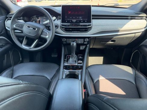 Used 2024 Jeep Compass Latitude AWD/4WD image 13