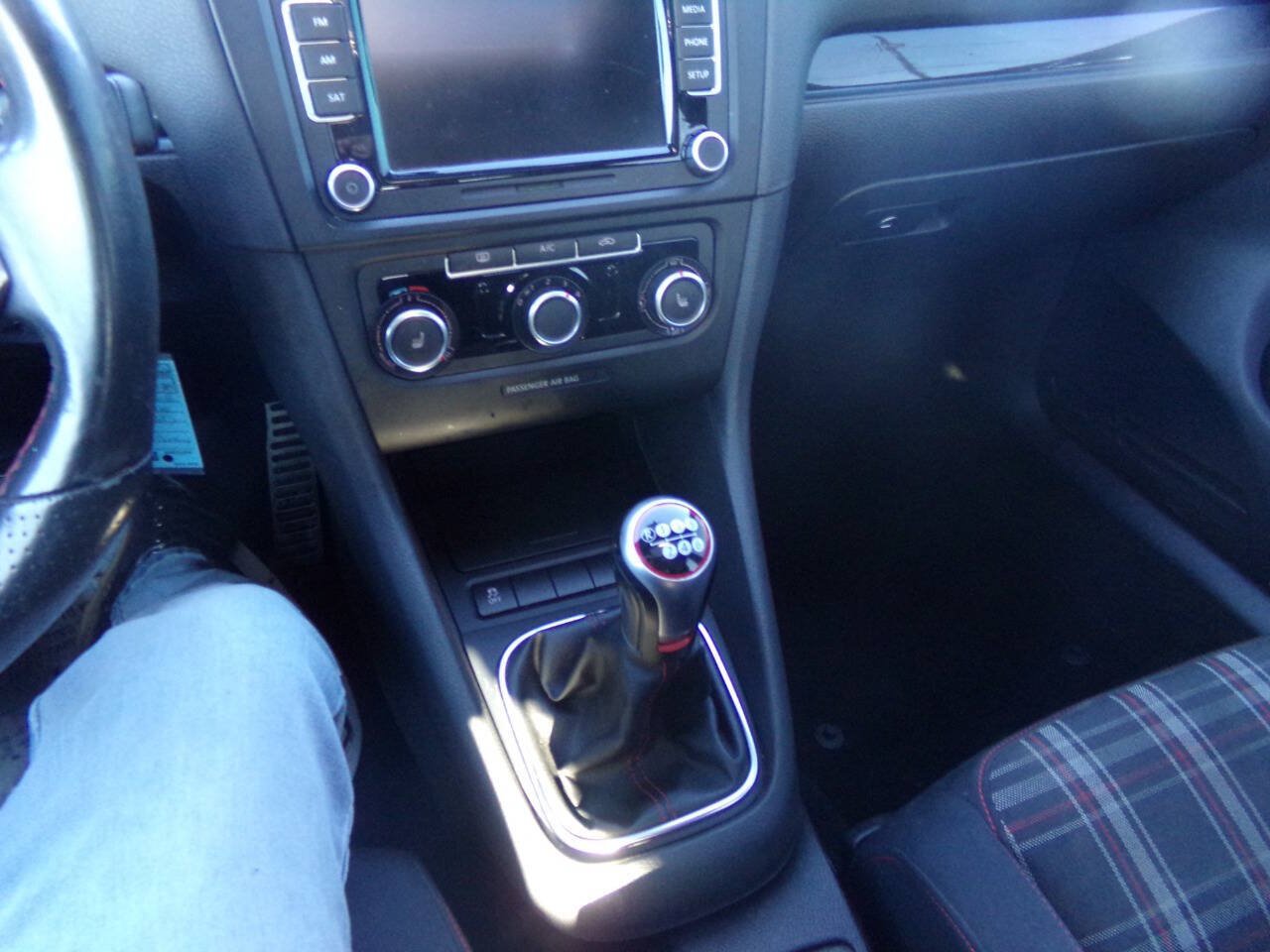 Used 2013 Volkswagen GTI 4-Door FWD image 31