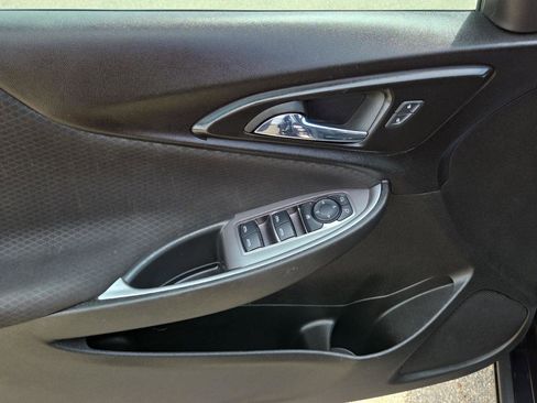 Used 2023 Chevrolet Malibu LT FWD image 16