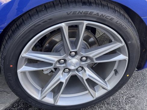 Used 2020 Chevrolet Camaro LT w/ RS Package image 11