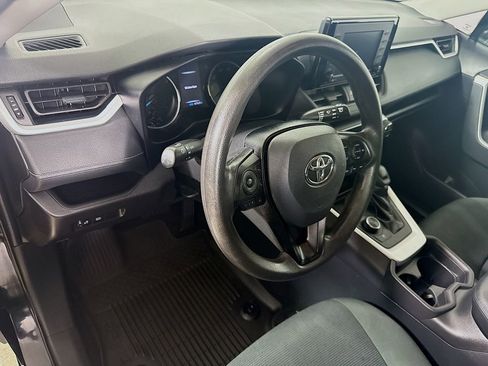 Certified 2021 Toyota RAV4 LE image 9