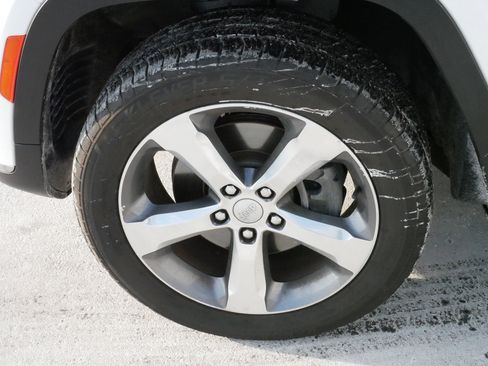 Used 2021 Jeep Grand Cherokee L Limited image 15